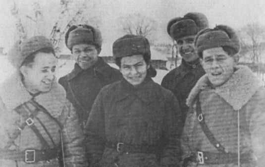 Иллюстрация к книге — Я видела детство и юность XX века [i_033.jpg]