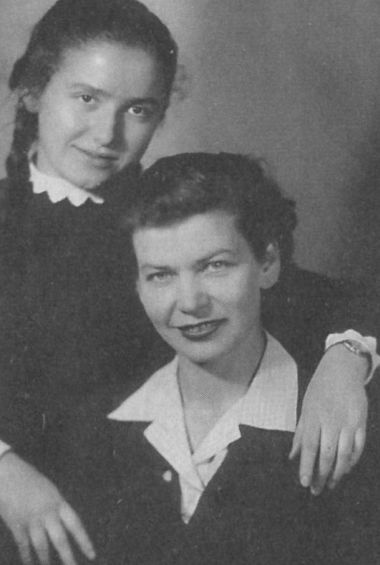 Иллюстрация к книге — Я видела детство и юность XX века [i_042.jpg]