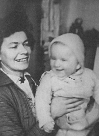 Иллюстрация к книге — Я видела детство и юность XX века [i_045.jpg]