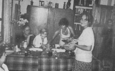 Иллюстрация к книге — Я видела детство и юность XX века [i_058.jpg]