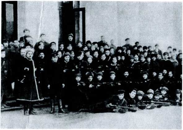 Иллюстрация к книге — Стражи Кремля. От "охранки" до 9 - го управления КГБ [i_015.jpg]