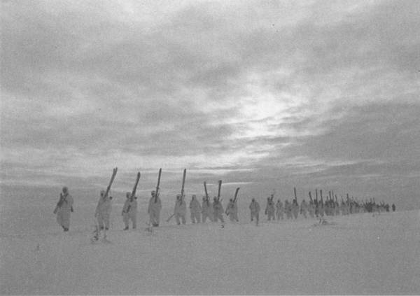 Иллюстрация к книге — Кровавый плацдарм. 49-я армия в прорыве под Тарусой и боях на реке Угре. 1941-1942 [i_044.jpg]