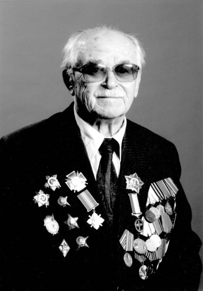 Иллюстрация к книге — 891 день в пехоте [i_001.jpg]