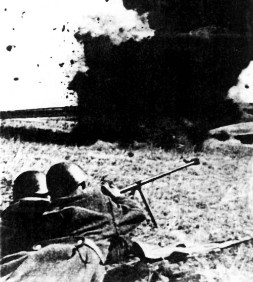 Иллюстрация к книге — 891 день в пехоте [i_007.jpg]