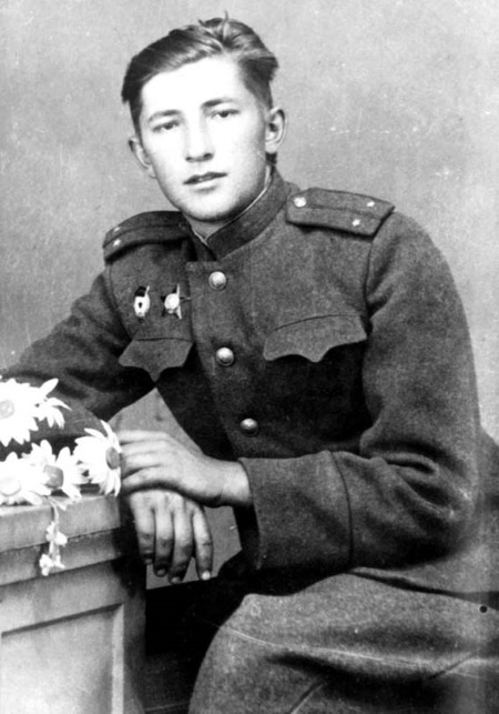 Иллюстрация к книге — 891 день в пехоте [i_100.jpg]