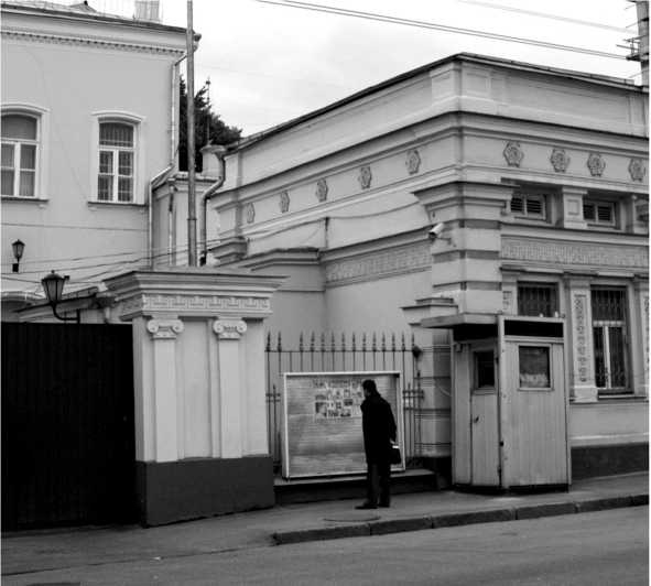 Иллюстрация к книге — Шпионский арсенал. История оперативной техники спецслужб [image154.jpg]