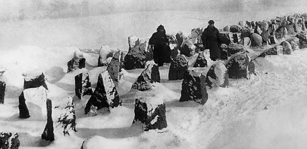 Иллюстрация к книге — Зимняя война: «Ломят танки широкие просеки» [block_001320_page_018_image_0001.jpg]