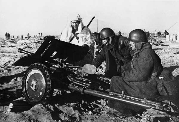 Иллюстрация к книге — Зимняя война: «Ломят танки широкие просеки» [block_001320_page_031_image_0001.jpg]