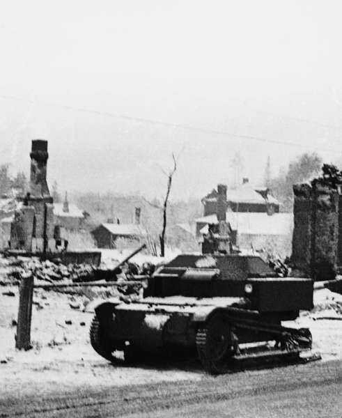 Иллюстрация к книге — Зимняя война: «Ломят танки широкие просеки» [block_001320_page_040_image_0001.jpg]