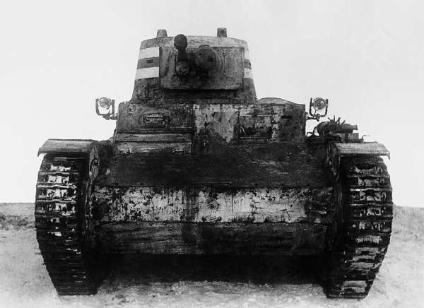 Иллюстрация к книге — Зимняя война: «Ломят танки широкие просеки» [block_001320_page_070_image_0001.jpg]