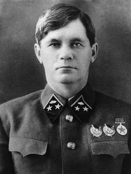 Иллюстрация к книге — Зимняя война: «Ломят танки широкие просеки» [block_001320_page_112_image_0001.jpg]