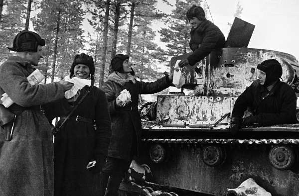 Иллюстрация к книге — Зимняя война: «Ломят танки широкие просеки» [block_001320_page_128_image_0001.jpg]