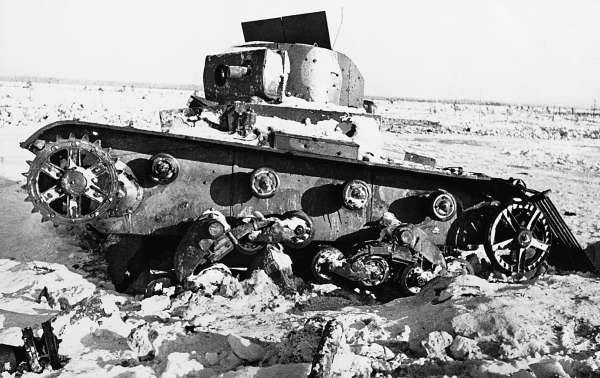 Иллюстрация к книге — Зимняя война: «Ломят танки широкие просеки» [block_001320_page_176_image_0001.jpg]