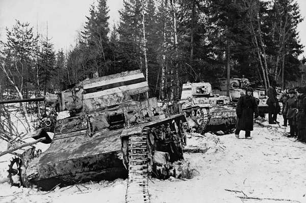 Иллюстрация к книге — Зимняя война: «Ломят танки широкие просеки» [block_001320_page_189_image_0001.jpg]