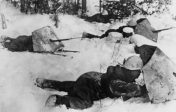 Иллюстрация к книге — Зимняя война: «Ломят танки широкие просеки» [block_001320_page_283_image_0001.jpg]