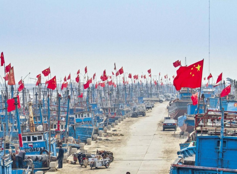 Иллюстрация к книге — Белый медведь в стране драконов [_062_063.jpg]