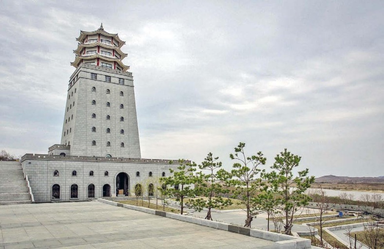 Иллюстрация к книге — Белый медведь в стране драконов [_244.jpg]