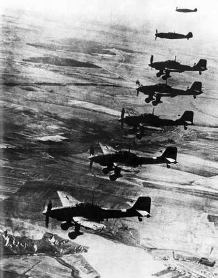 Иллюстрация к книге — Военная авиация Второй мировой войны [i_242.jpg]