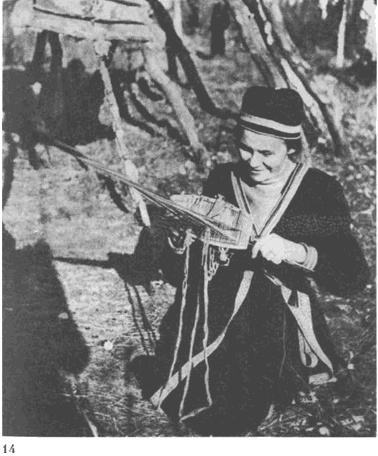 Иллюстрация к книге — Лапландцы. Охотники за северными оленями [i_070.jpg]