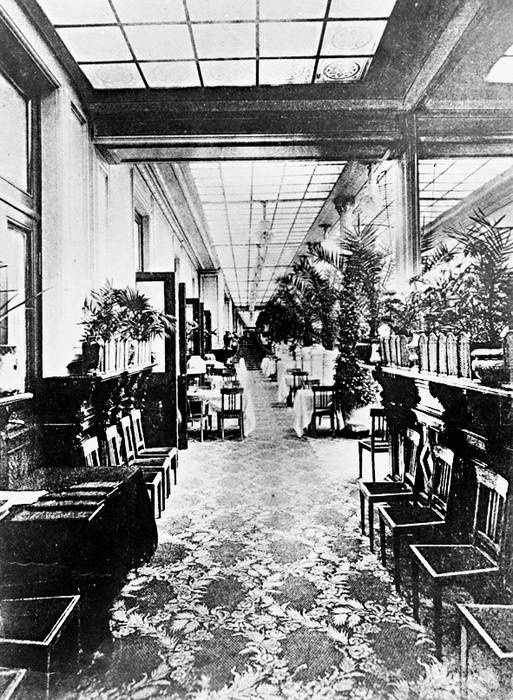 Иллюстрация к книге — Рестораны, трактиры, чайные. Из истории общественного питания в Петербурге. XVIII - начало XX века [i_016.jpg]