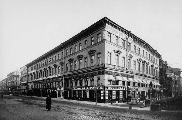 Иллюстрация к книге — Рестораны, трактиры, чайные. Из истории общественного питания в Петербурге. XVIII - начало XX века [i_044.jpg]