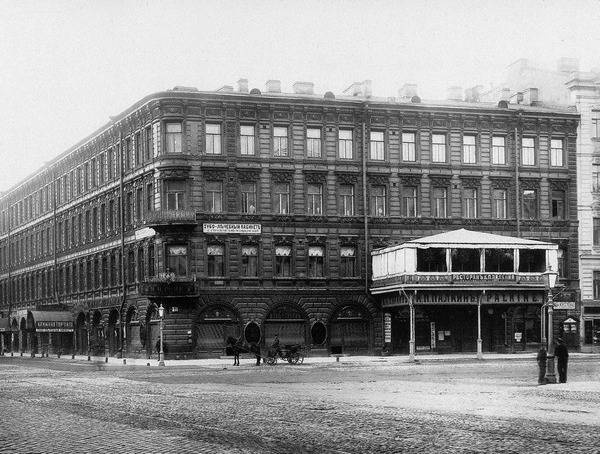 Иллюстрация к книге — Рестораны, трактиры, чайные. Из истории общественного питания в Петербурге. XVIII - начало XX века [i_054.jpg]