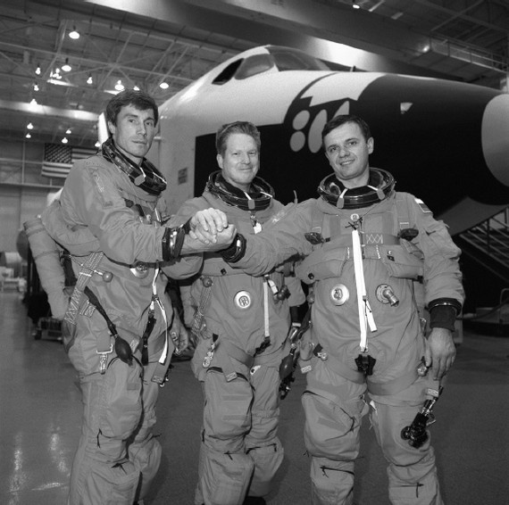 Иллюстрация к книге — Секреты американской космонавтики [i_101.jpg]