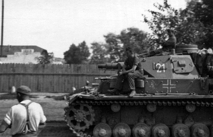 Иллюстрация к книге — Вторжение. 22 июня 1941 года [_107.jpg]