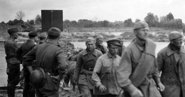 Иллюстрация к книге — Вторжение. 22 июня 1941 года [_146.jpg]