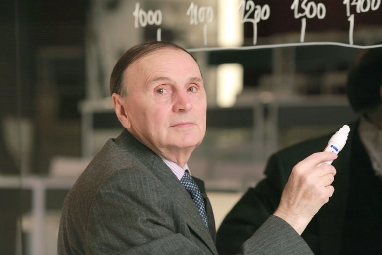 Иллюстрация к книге — Мемуарески [i_011.jpg]