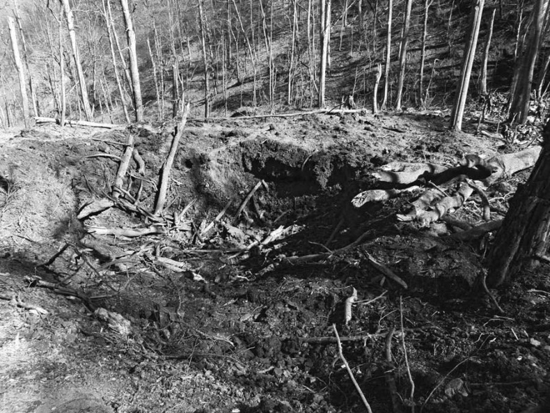 Иллюстрация к книге — Убийства, теракты, катастрофы. По следам кровавых преступлений [img9f73.jpg]