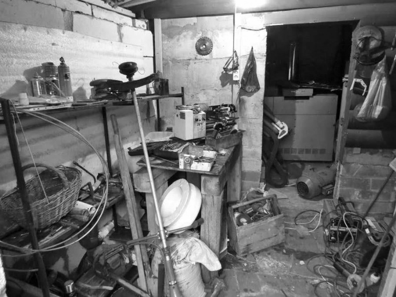 Иллюстрация к книге — Убийства, теракты, катастрофы. По следам кровавых преступлений [imga001.jpg]