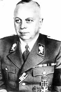 Иллюстрация к книге — Штурмовые отряды (СА) Гитлера 1921-1945 [i_003.jpg]