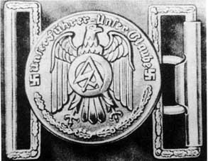 Иллюстрация к книге — Штурмовые отряды (СА) Гитлера 1921-1945 [i_047.jpg]