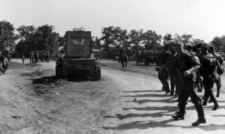 Иллюстрация к книге — Уманский &quot;котел&quot;. Трагедия 6-й и 12-й армий [i_018.jpg]