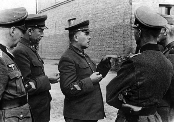 Иллюстрация к книге — Уманский &quot;котел&quot;. Трагедия 6-й и 12-й армий [i_022.jpg]