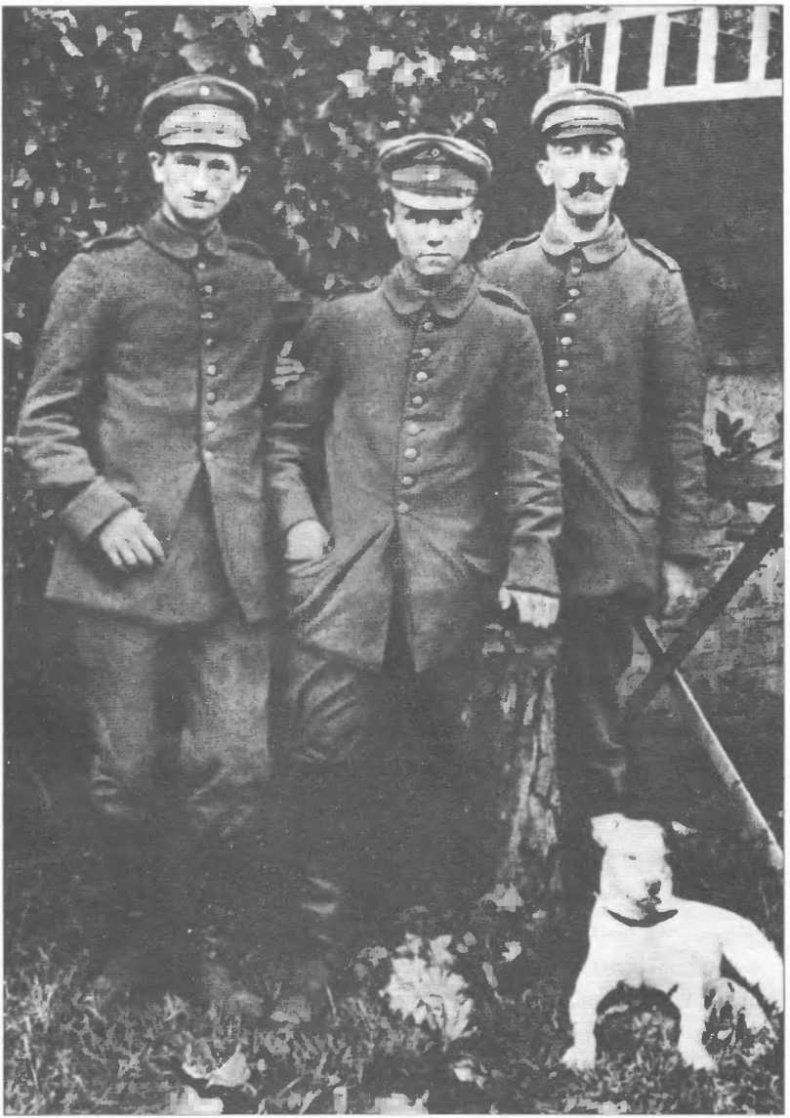 Иллюстрация к книге — Оккультные тайны Третьего рейха. Темные силы, освобожденные нацистами [i_017.jpg]