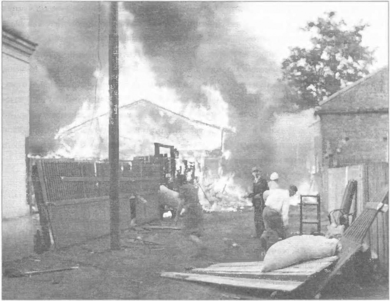 Иллюстрация к книге — Оккультные тайны Третьего рейха. Темные силы, освобожденные нацистами [i_049.jpg]