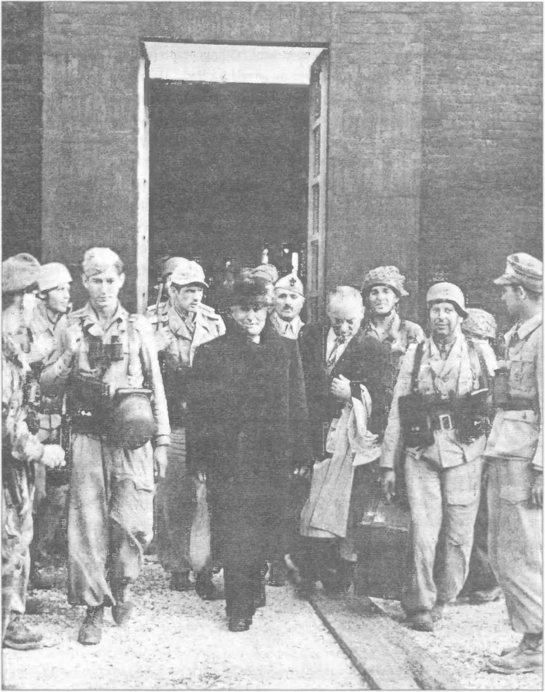 Иллюстрация к книге — Оккультные тайны Третьего рейха. Темные силы, освобожденные нацистами [i_059.jpg]