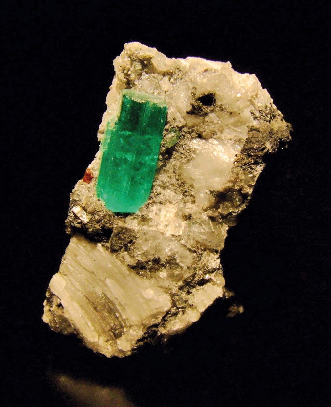 Иллюстрация к книге — Одержимые блеском. О драгоценностях и о том, как желание обладать ими меняет мир [i_006.jpg]