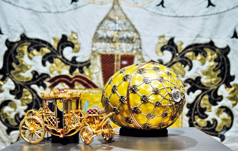 Иллюстрация к книге — Одержимые блеском. О драгоценностях и о том, как желание обладать ими меняет мир [i_014.jpg]