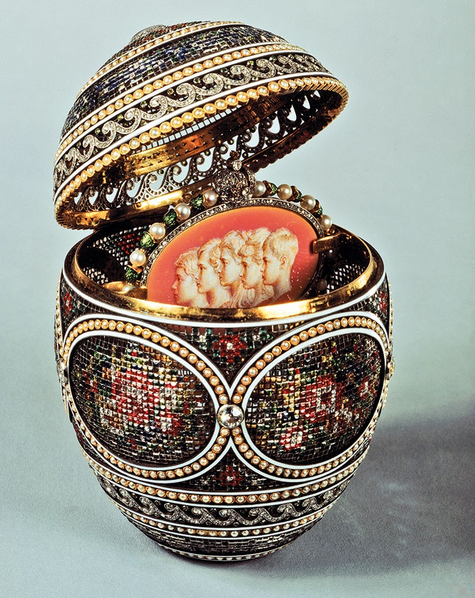 Иллюстрация к книге — Одержимые блеском. О драгоценностях и о том, как желание обладать ими меняет мир [i_015.jpg]