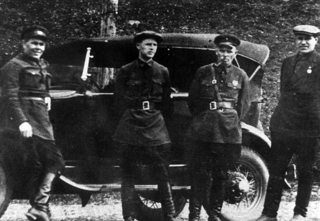 Иллюстрация к книге — Уголовный розыск. Петроград - Ленинград - Петербург [img_id035.jpg]