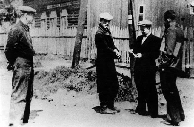 Иллюстрация к книге — Уголовный розыск. Петроград - Ленинград - Петербург [img_id049.jpg]