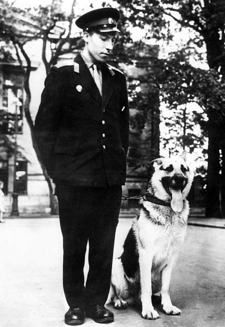 Иллюстрация к книге — Уголовный розыск. Петроград - Ленинград - Петербург [img_id052.jpg]