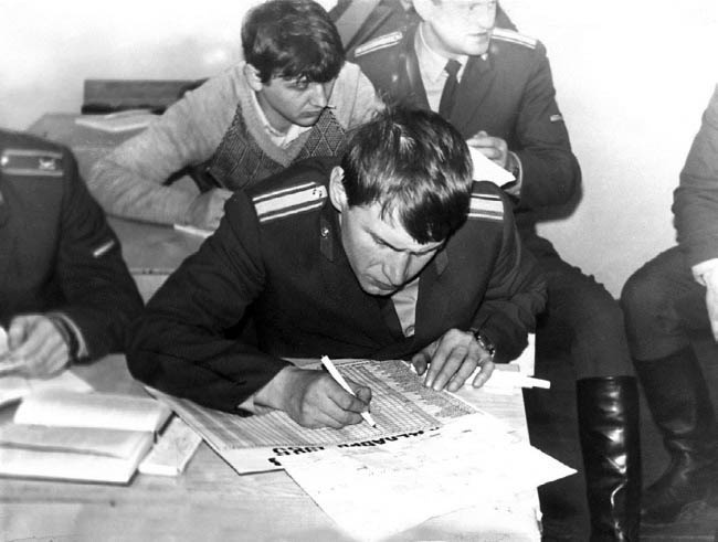 Иллюстрация к книге — Уголовный розыск. Петроград - Ленинград - Петербург [img_id069.jpg]