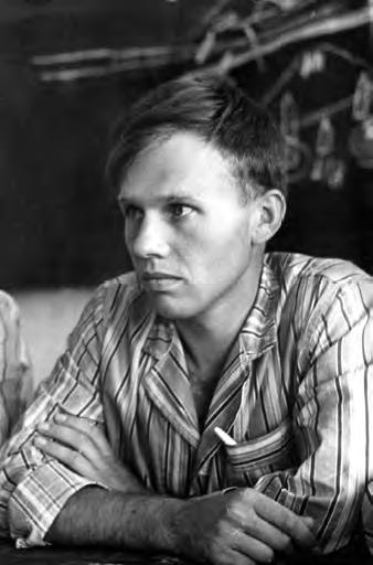 Иллюстрация к книге — Советско-китайские войны. Пограничники против маоистов Уцененный товар (№1) [i_059.jpg]