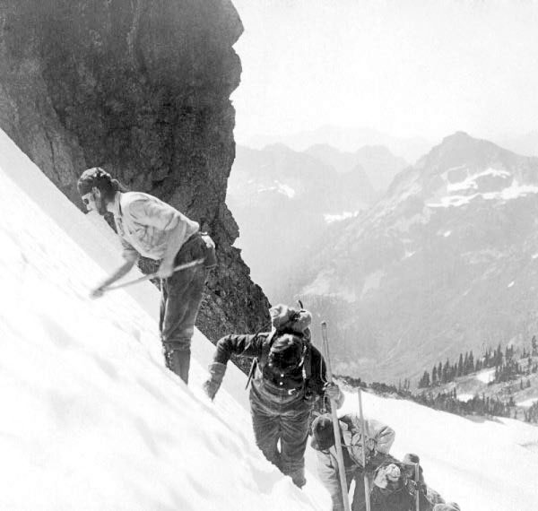 Иллюстрация к книге — Фредерик Кук на вершине континента. Возвращаем Мак-Кинли великому американцу [i_017.jpg]