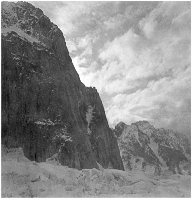 Иллюстрация к книге — Фредерик Кук на вершине континента. Возвращаем Мак-Кинли великому американцу [i_052.jpg]