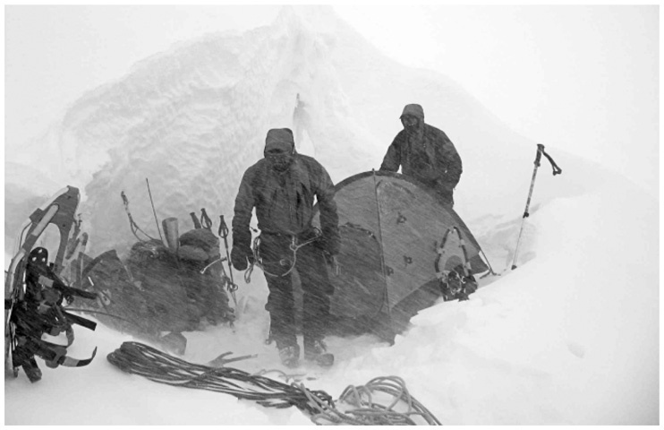 Иллюстрация к книге — Фредерик Кук на вершине континента. Возвращаем Мак-Кинли великому американцу [i_103.jpg]